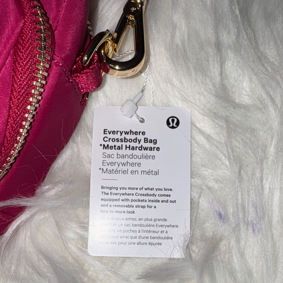 Lululemon Athletica Everywhere Berry Rumble 2L LARGE Crossbody Bag - Picture 3 of 13